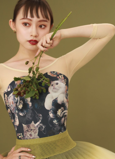 人気の猫柄がプリントされた「unoa」のオリジナルレオタード