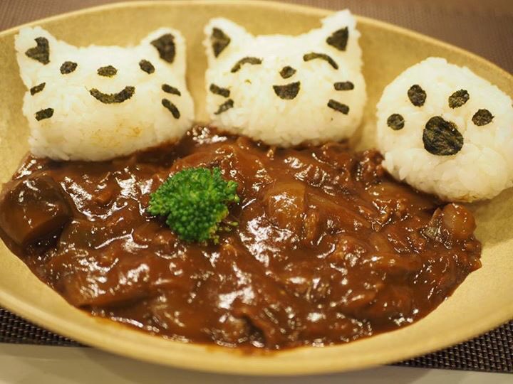 下北沢の喫茶店「よりみちカフェにゃん＆ピース」の人気メニューは猫型のカレーライス